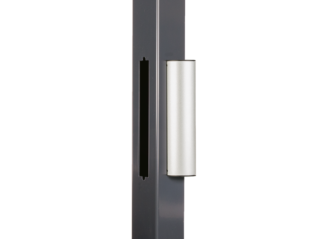 Set with integrated handles for keep side Set with integrated handles for keep side