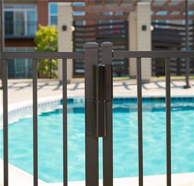 Compact 180° hydraulic gate closer and hinge for gates up to 165 lbs