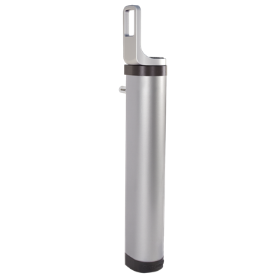 Elegant 180° gate closer with direct connection to the hinge Elegant 180° gate closer with direct connection to the hinge
