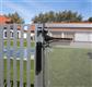 Compact 90° or 180° retrofit gate closer for gates up to 165 lbs